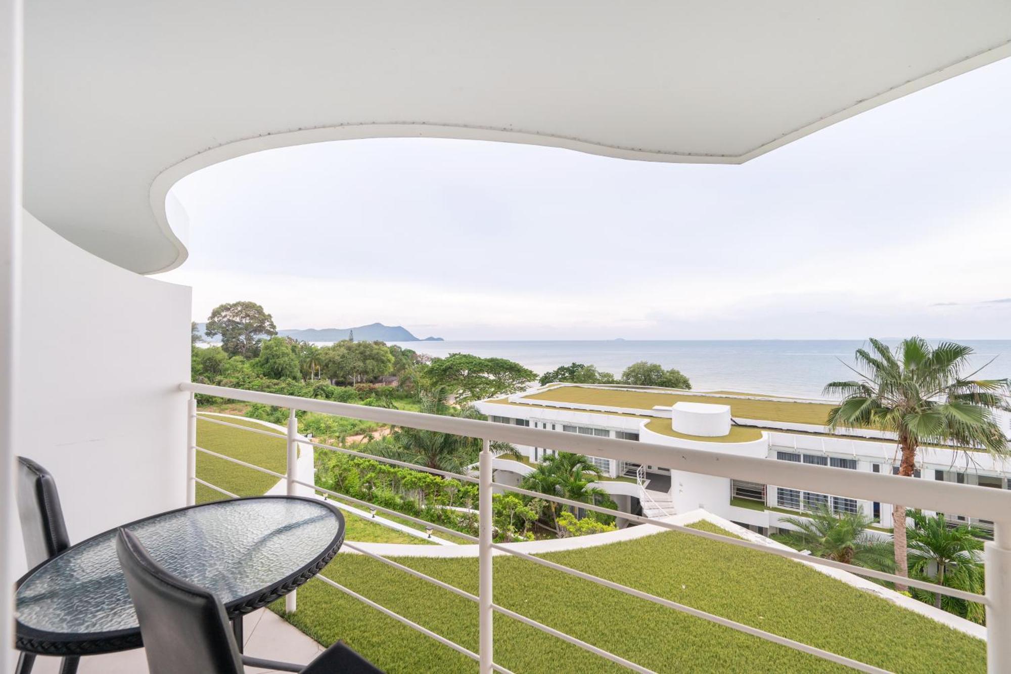 Pure Sunset Beach - Ocean View Room, Pattaya Praia de Jomtien Exterior foto