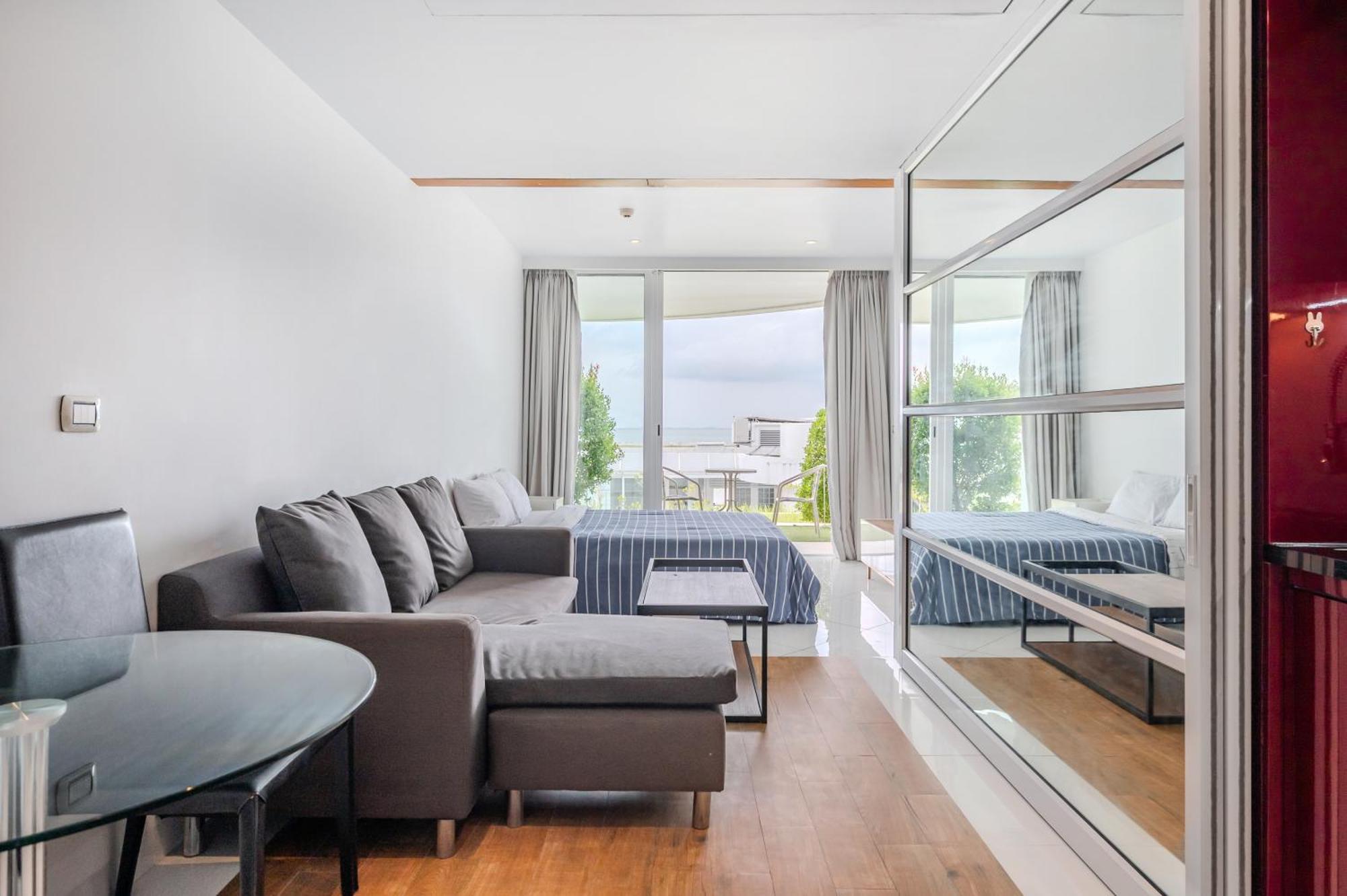 Pure Sunset Beach - Ocean View Room, Pattaya Praia de Jomtien Exterior foto